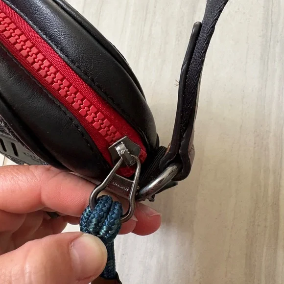 Coach Animal Print Crossbody Bag w/red zippers - Picture 6 of 8